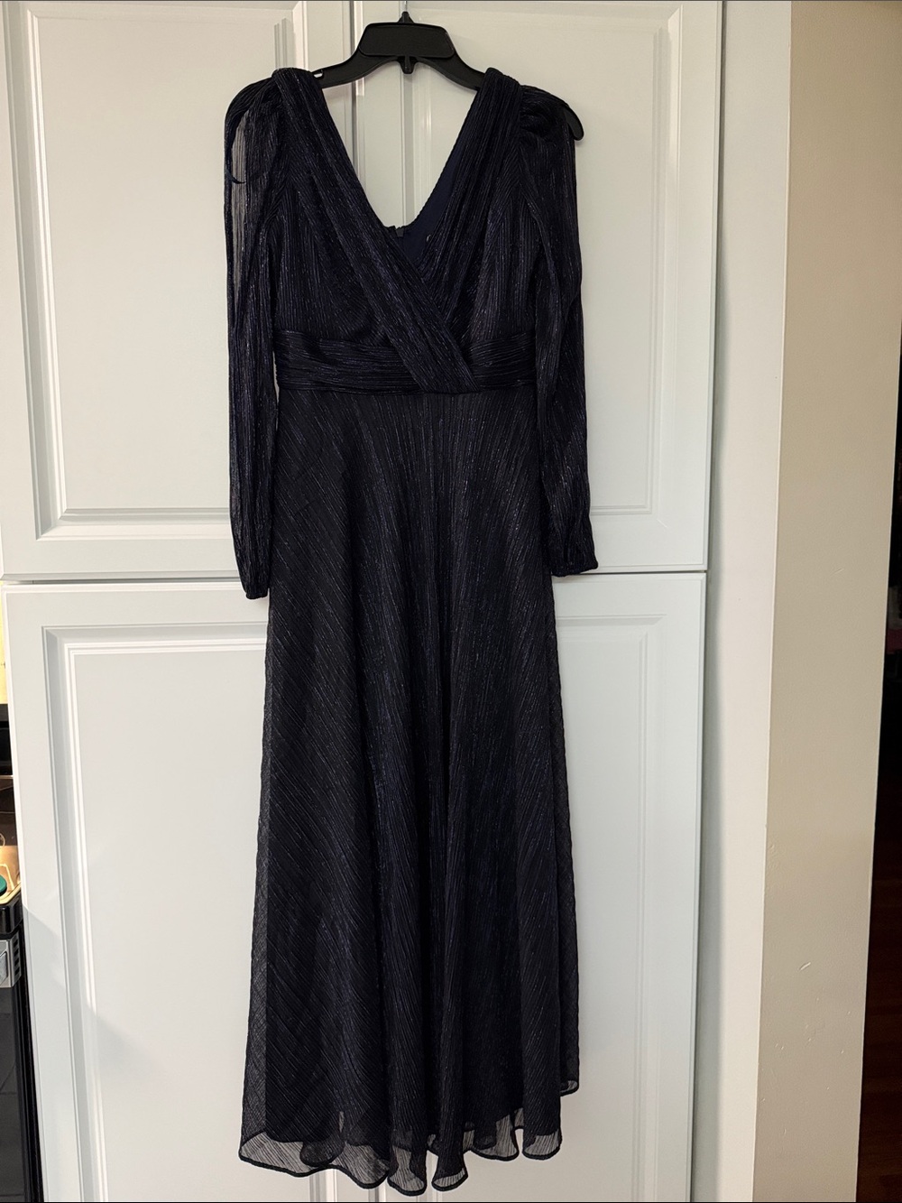 NWT Betsy & Adam Black Metallic Pleated Formal Gown $289 retail
